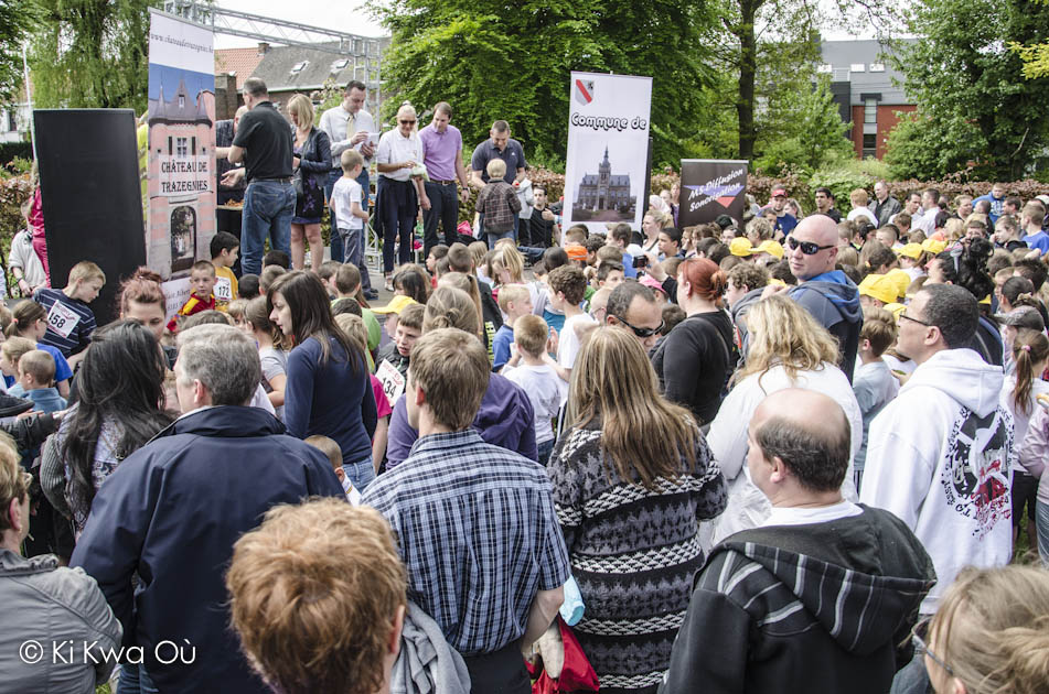Remise des médailles aux enfants