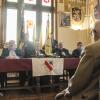 Monsieur Léopold De Clercq devant le collège communal